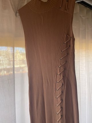 Vestido GUESS Beige