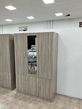 Armario 3 Puertas con Espejo - Nuevo
