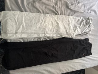 2 Pantalones Vaqueros