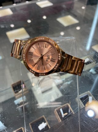 Reloj Lotus Dorado