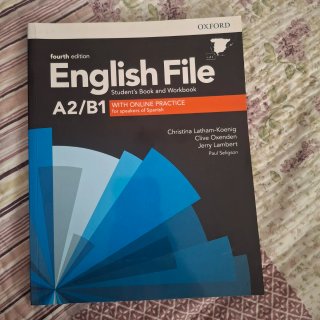 English File A2/B1 Pre-intermediate With Online...