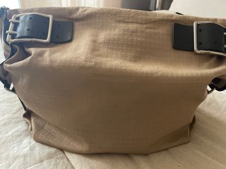 Maxi bolso DKNY beige