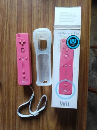 Mando Wii Remote Plus Rosa con caja original
