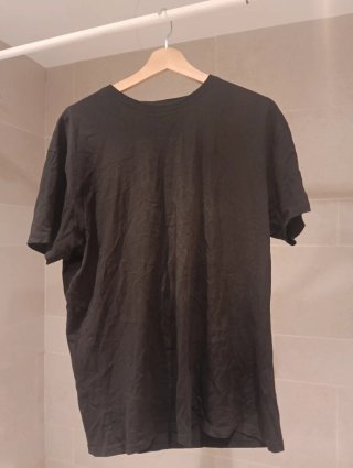 Camiseta básica negra manga corta
