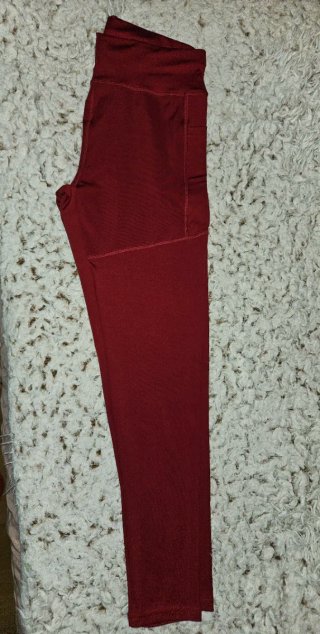 Mallas deportivas rojas granate
