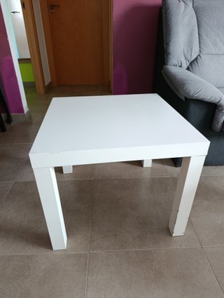 Mesa auxiliar blanca de Ikea