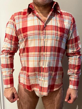 Camisa de cuadros roja y blanca