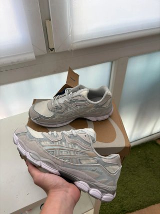 Zapatillas Asics Gris NYC