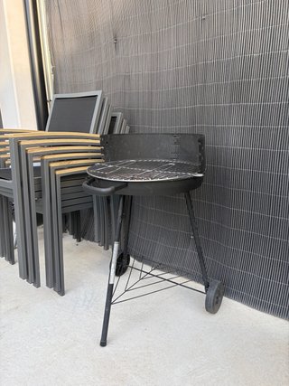 Barbacoa de Carbón con Ruedas