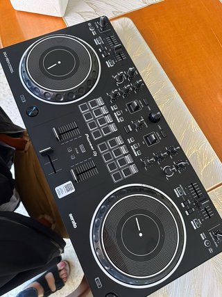 Controladora Pioneer DJ DDJ-REV1
