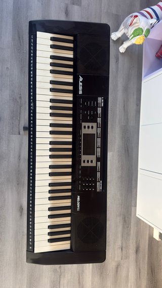 Piano Eléctrico Alesis Melody 61