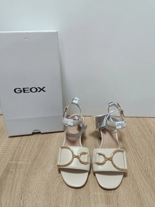 Sandalias Geox Beige