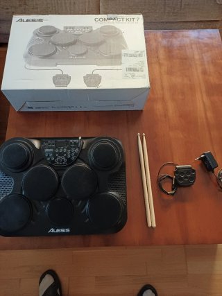 Batería Electrónica Alesis Compact Kit 7