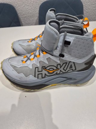Zapatillas Hoka Gris y Naranja