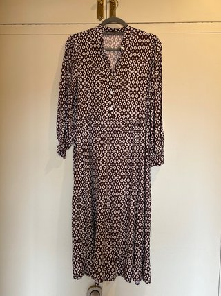 Vestido Estampado Cuello Mao, marron y Blanco