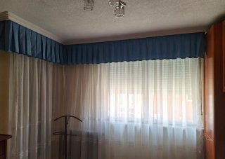 Volante para cortinas azul