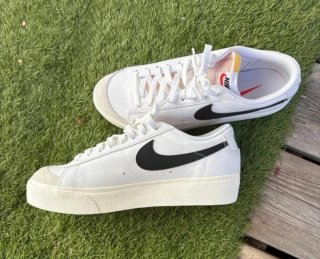 Zapatillas Nike Blancas y Negras Talla 42