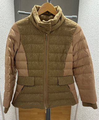 Chaqueta de plumas beige
