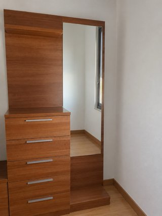 Cómoda con Espejo de dormitorio (NEGOCIABLE)