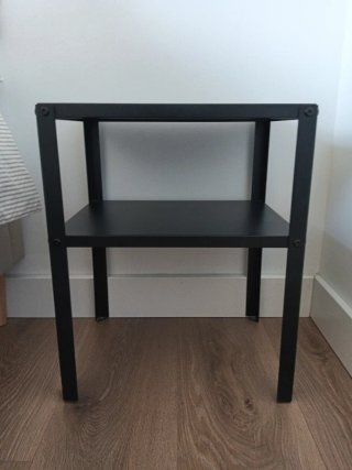 Mesa auxiliar negra Ikea