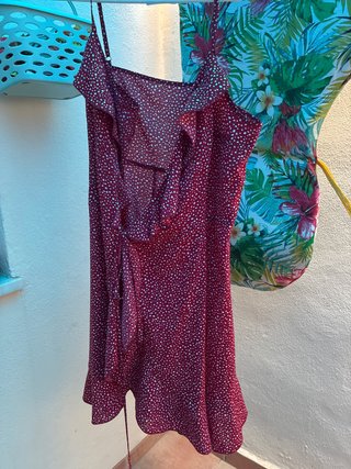Vestido corto rojo con estampado
