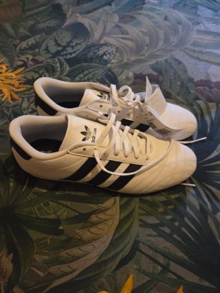 Zapatillas Adidas Blancas y Negras