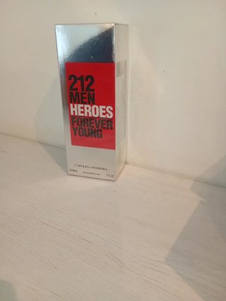 Perfume 212 Men Heroes Carolina Herrera