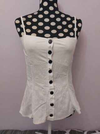 Top de tirantes blanco con botones