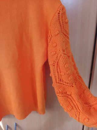 Jersey Naranja con Mangas Caladas