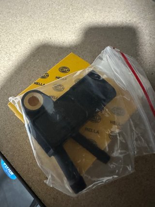 SENSOR PRESION ESCAPE HELLA 6PP 009 409-171