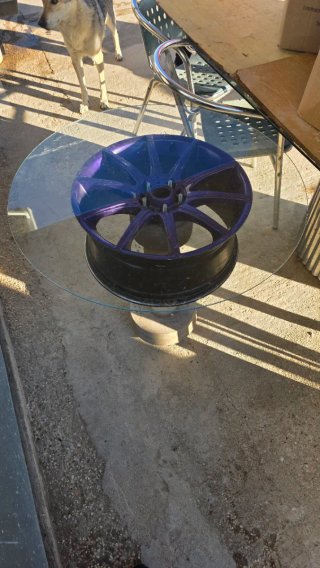 Mesa Auxiliar con Llanta Deportiva