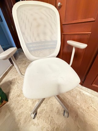 Silla de oficina IKEA FLINTAN beige. Bien conserva