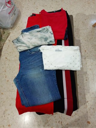 Lote de ropa de mujer