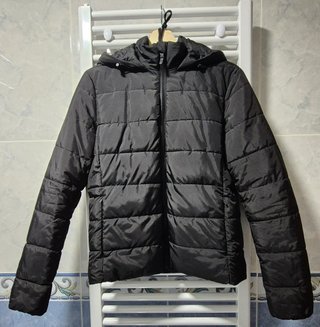 Plumífero ligero negro con capucha mujer talla M