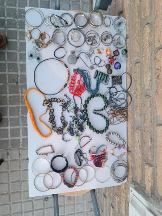 Lote de bisutería variada
