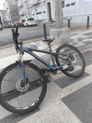 Bicicleta de Montaña Cube