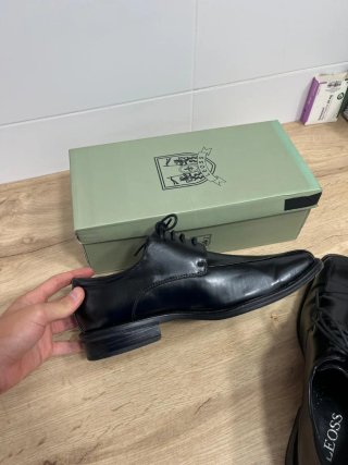 Zapatos de hombre Leoss negros
