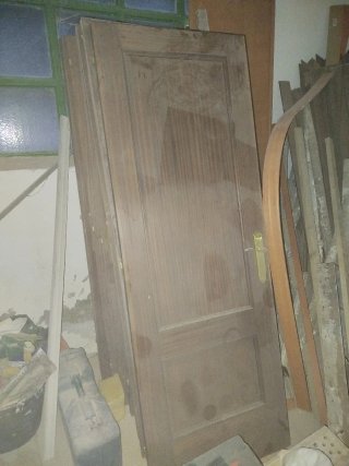 10 Puertas de casa 2 de ellas tienen cristal