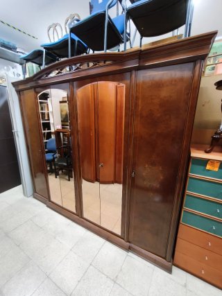 Armario Grande de Madera
