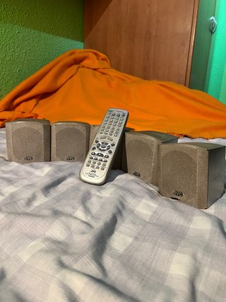 Conjunto de 5 Altavoces Satélite JVC