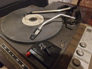 Tocadiscos Stibert Garrard