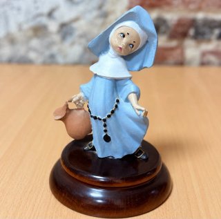 Figura Vintage de Monjita con Cántaro