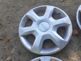 2 Tapacubos Dacia doker R15
