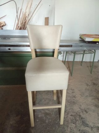 Taburete de Madera y Polipiel Beige