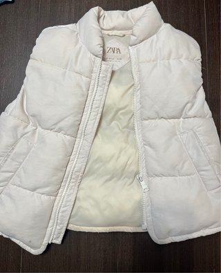 Chaleco acolchado niña Zara beige
