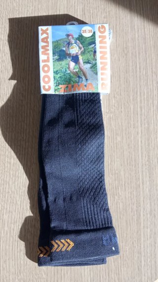 Calcetines altos Running talla 35-38 sin estrenar