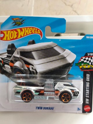 Hot Wheels Twin Dorado