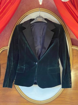 Chaqueta Esmoquin marca Mirto terciopelo de Corti