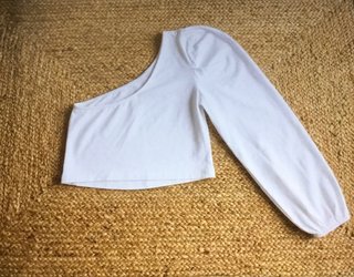 Camiseta T-S Bershka Nuevo a estrenar