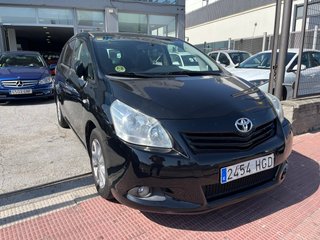 Toyota Verso 2011